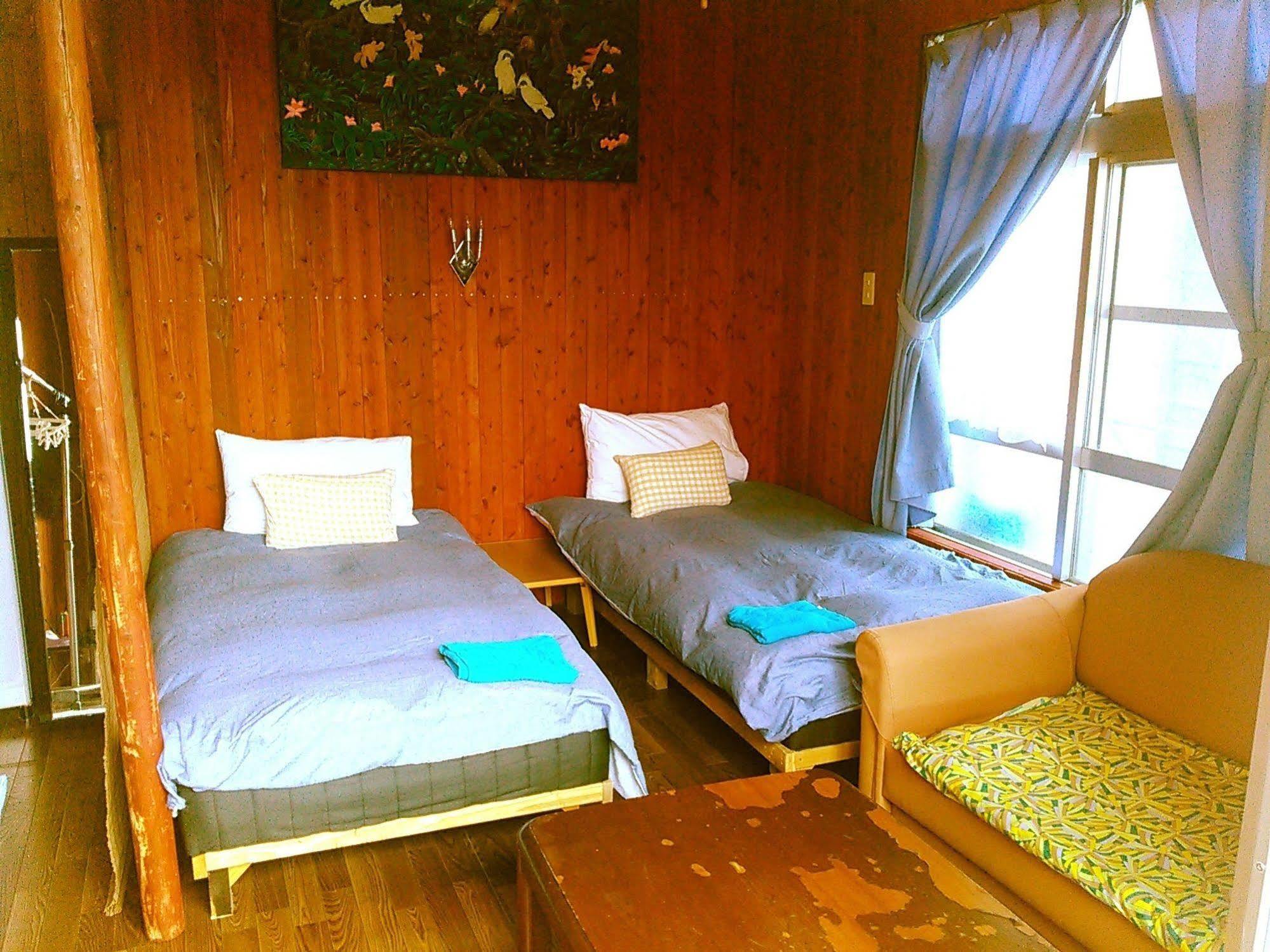 Guest House Miyakojima Exteriör bild